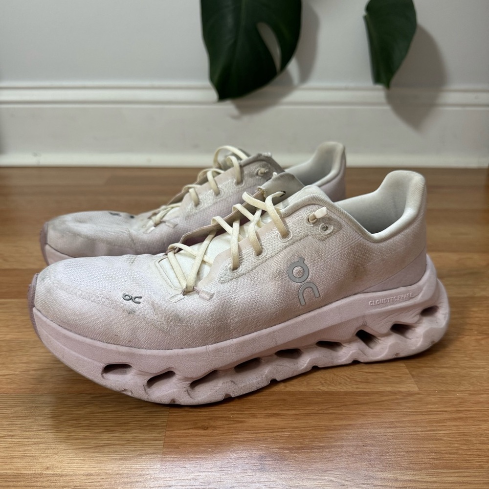 On Cloudtilt Casual Shoes (women’s 9.5)